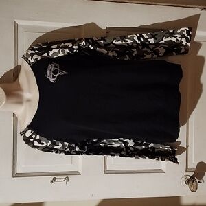 Classy Brand Medium Long Sleeve Cherokee NC Sweatshirt